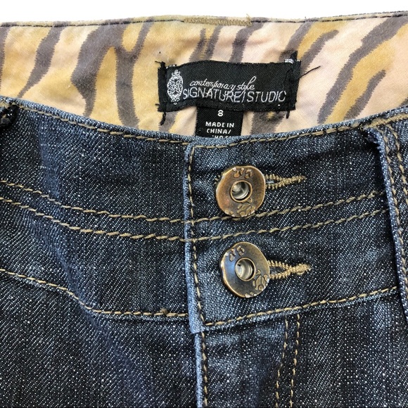EUC!!💥Signature Studio Cuffed Denim Shorts - Picture 2 of 4